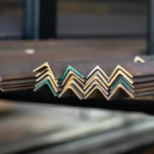 barras cantoneira de abas iguais